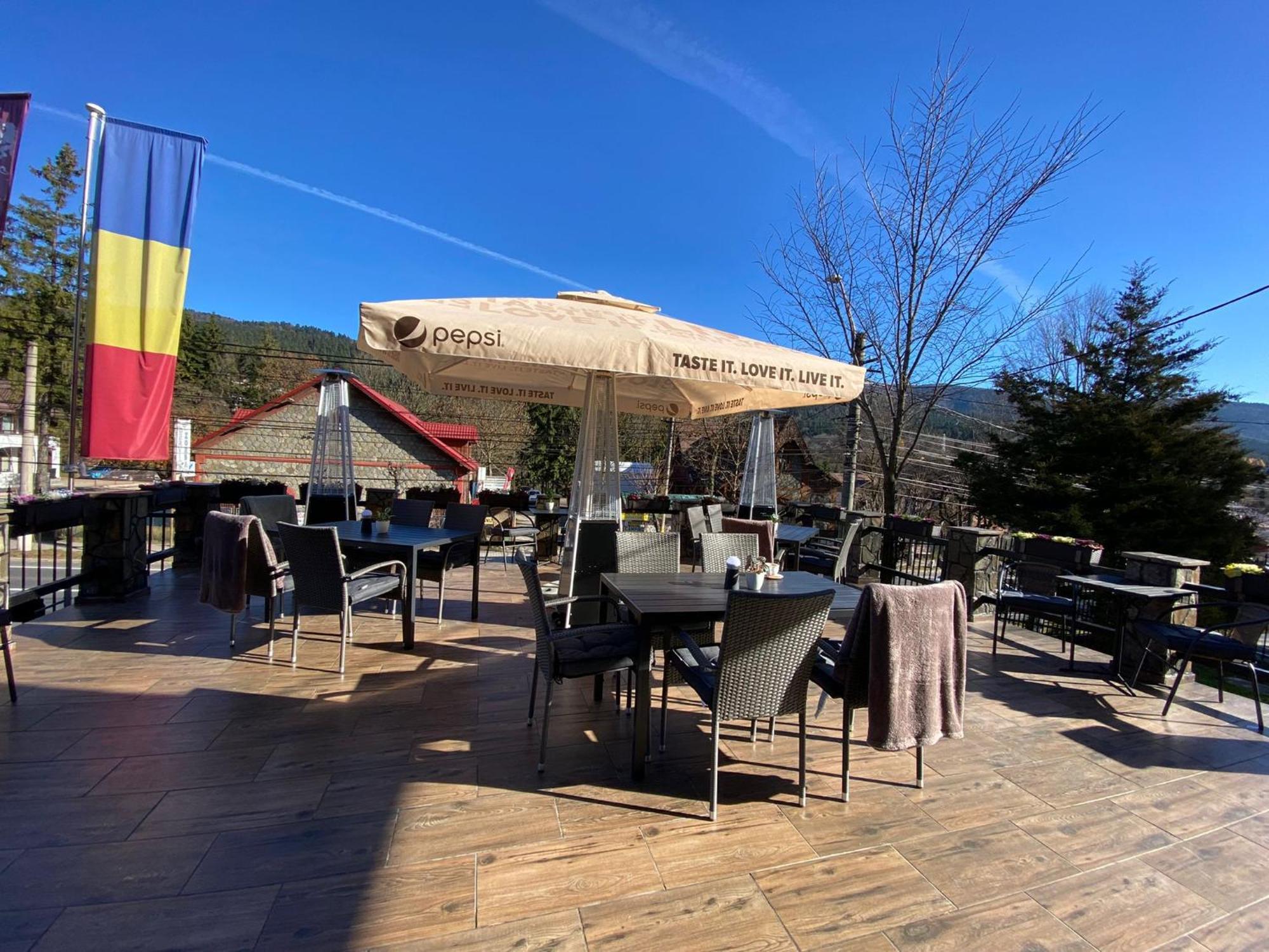 Royal Inn Busteni-Adults Only Экстерьер фото