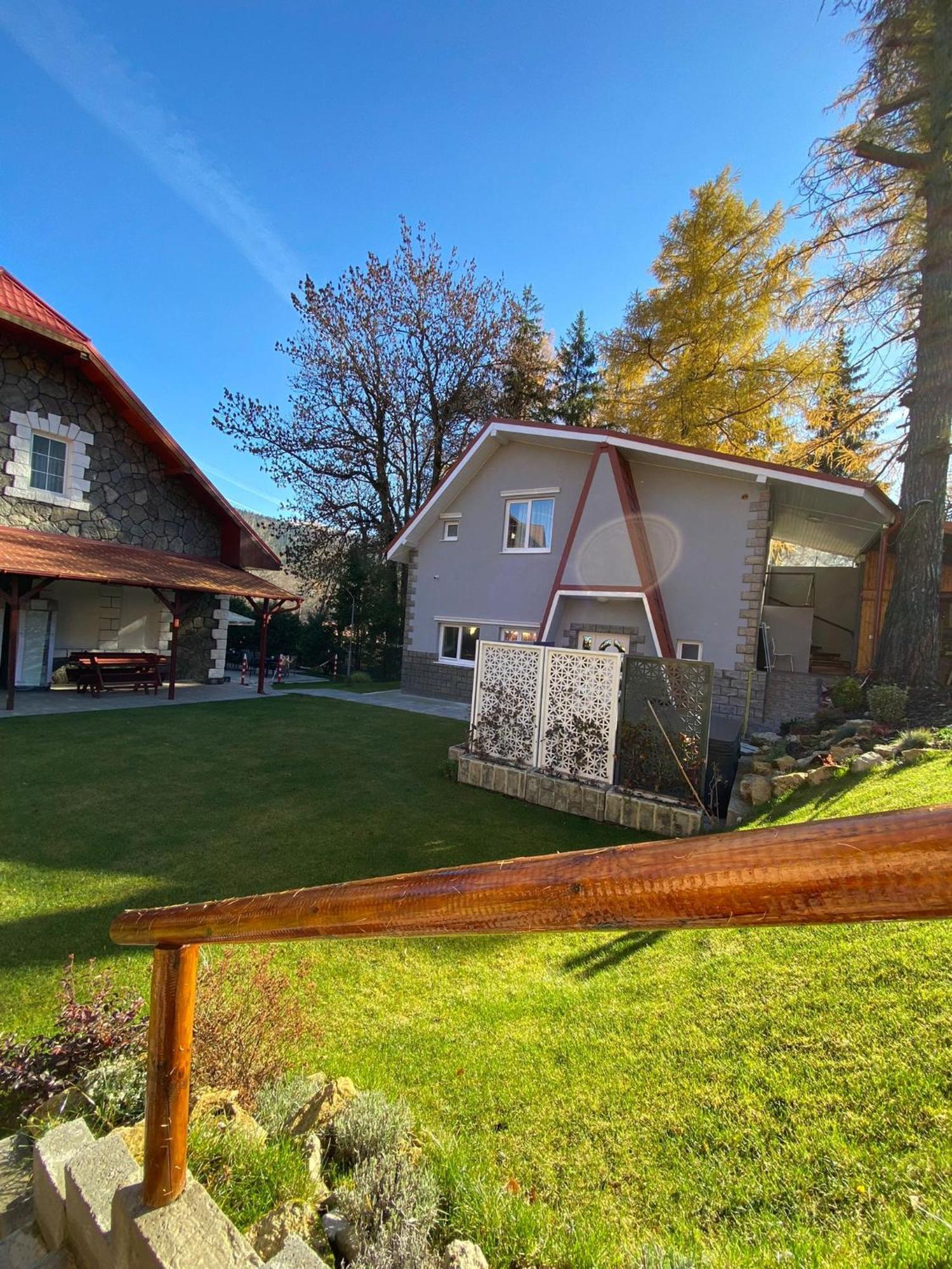 Royal Inn Busteni-Adults Only Экстерьер фото