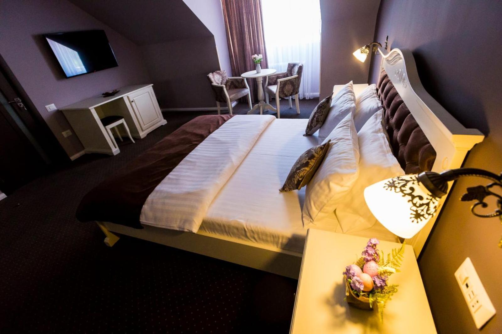 Royal Inn Busteni-Adults Only Экстерьер фото