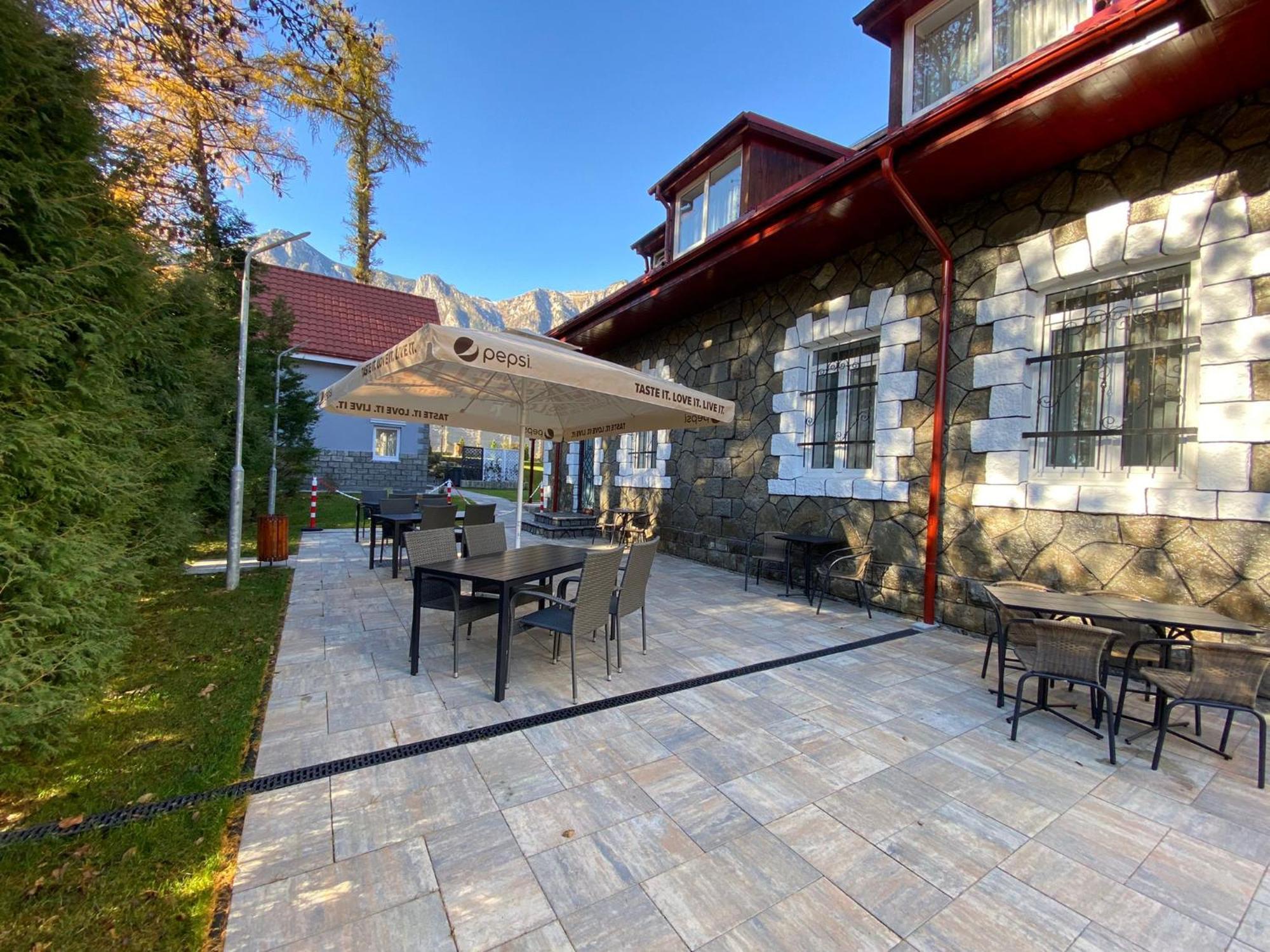 Royal Inn Busteni-Adults Only Экстерьер фото